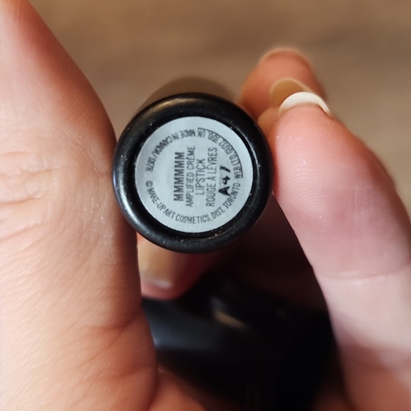 MAC MMMMM Lipstick - Picture 4 of 4